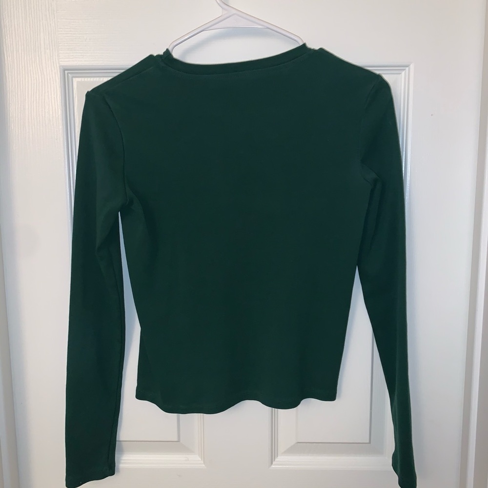 Brandy Melville Santana Top Green - Picture 3 of 3